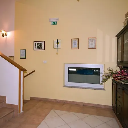 Apartment Tourist Farm Robivera Smarje (Koper)