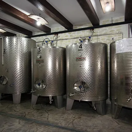 Tourist Farm Robivera