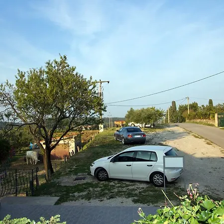 Tourist Farm Robivera