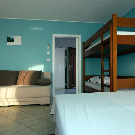 Apartment Tourist Farm Robivera *